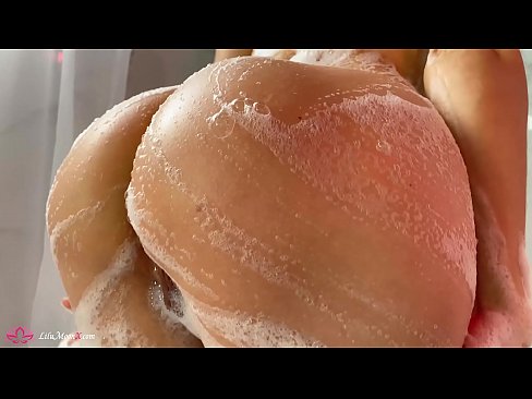 ❤️ Brunette dushda kuchli orgazm uchun vibrator bilan mushukni onanizm qiladi Anal pornoda bizda ️❤