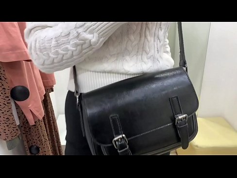❤️ Ommaviy onanizm yosh kaltak FeralBerry bir dildo bilan fitting xonasida Anal pornoda bizda ️❤