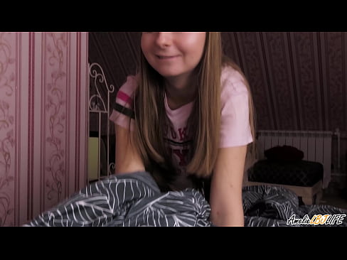 ❤️ Blondie uning BFF ning chuqur so'radi va uning og'ziga Jum oladi Anal pornoda bizda ️❤